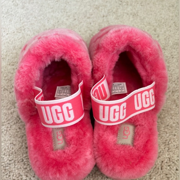 Ugg Pink Slippers, size 10 - Picture 2 of 4